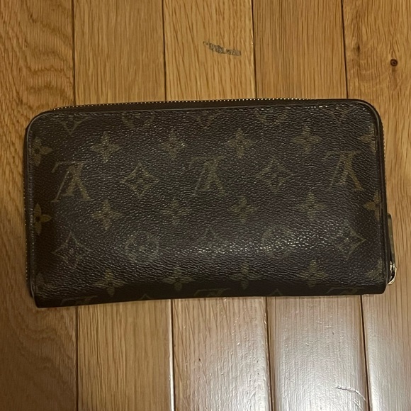 Louis Vuitton Zippy Organizer - Picture 7 of 7